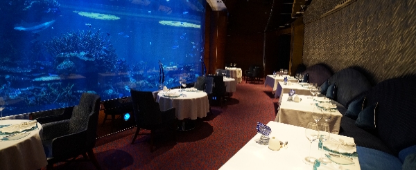 杜拜旅遊-帆船酒店海底餐廳