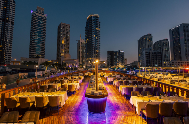 12/31 享用酒店早餐→棕梠島景觀台→Ain Dubai摩天輪外觀拍照→享用泰式美味午餐→返回飯店休息準備晚上遊船跨年晚餐→一起倒數3 2 1 welcome 2026!!!(當日返回酒店約為凌晨2:00am)