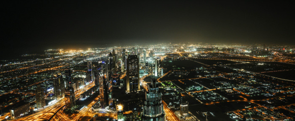 01/02 酒店內早餐→水上計程車→黃金市集&香料市集→Al Sheef 水濱區→未來博物館(無入內參觀)→哈里發塔124樓欣賞杜拜全景→杜拜購物中心內大逛一番→【新】皇家亞特蘭提斯豪華自助晚餐