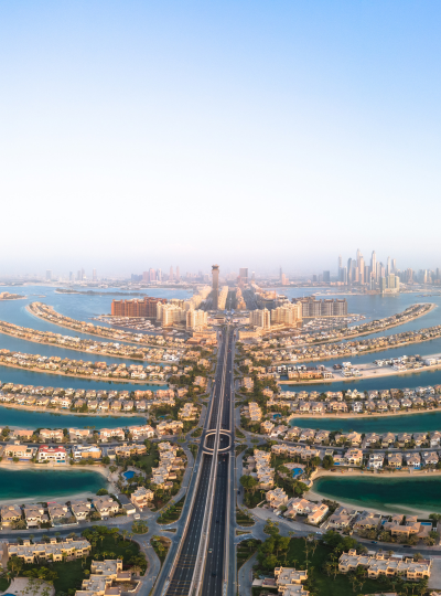 12/31 享用酒店早餐→棕梠島景觀台→Ain Dubai摩天輪外觀拍照→享用泰式美味午餐→返回飯店休息準備晚上遊船跨年晚餐→一起倒數3 2 1 welcome 2026!!!(當日返回酒店約為凌晨2:00am)