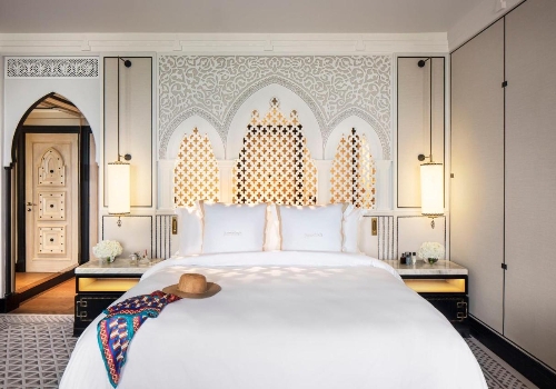 自由活動 (黃金市集~香料市集~水上計程車)→THE VIEW 棕梠島景觀台→素可瑪迪娜市集→運河酒店入住→前往卓美亞海灘看帆船酒店→水上遊河體驗→運河酒店內晚餐