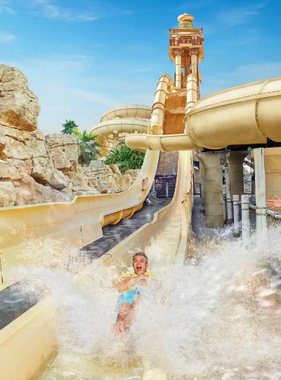 酒店內自由活動→Wild Wadi Jumeira水上樂園→世界最大杜拜購物中心 (水族館外牆~音樂噴泉~哈里發塔外觀拍照~美食街)→杜拜機場