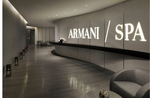 睡到自然醒,享受五星亞曼尼酒店度假設施→素可瑪迪娜市集→七星帆船酒店CHECK IN→Wild Wadi辛巴水上樂園→七星帆船酒店豪華自助晚餐