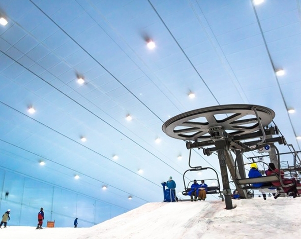 杜拜旅遊-阿酋購物中心室內滑雪場